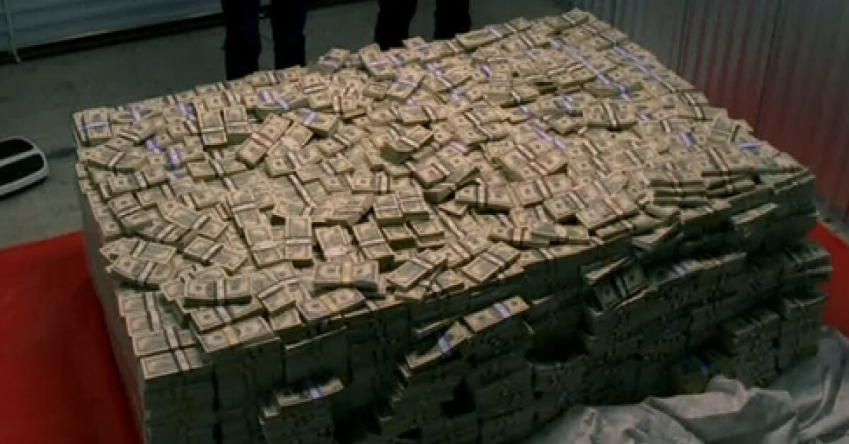 Bad Credit Military Loans >> Can You Guess How Much Cash Is In This Stack? - FinanceBuzz Bad Credit Military Loans >> Can You Guess How Much Cash Is In This Stack? - FinanceBuzz
