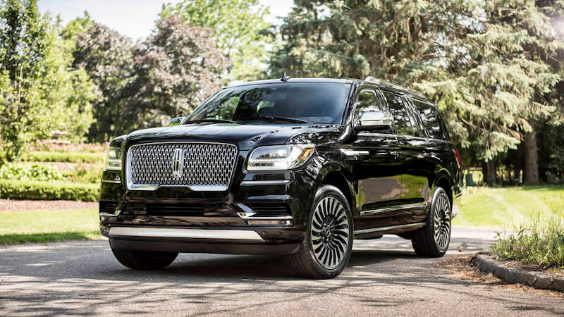 10 Best And Worst Luxury Suvs Of 2019 Financebuzz Best Luxury Suvs Of 2018 1 Lincoln Navigator